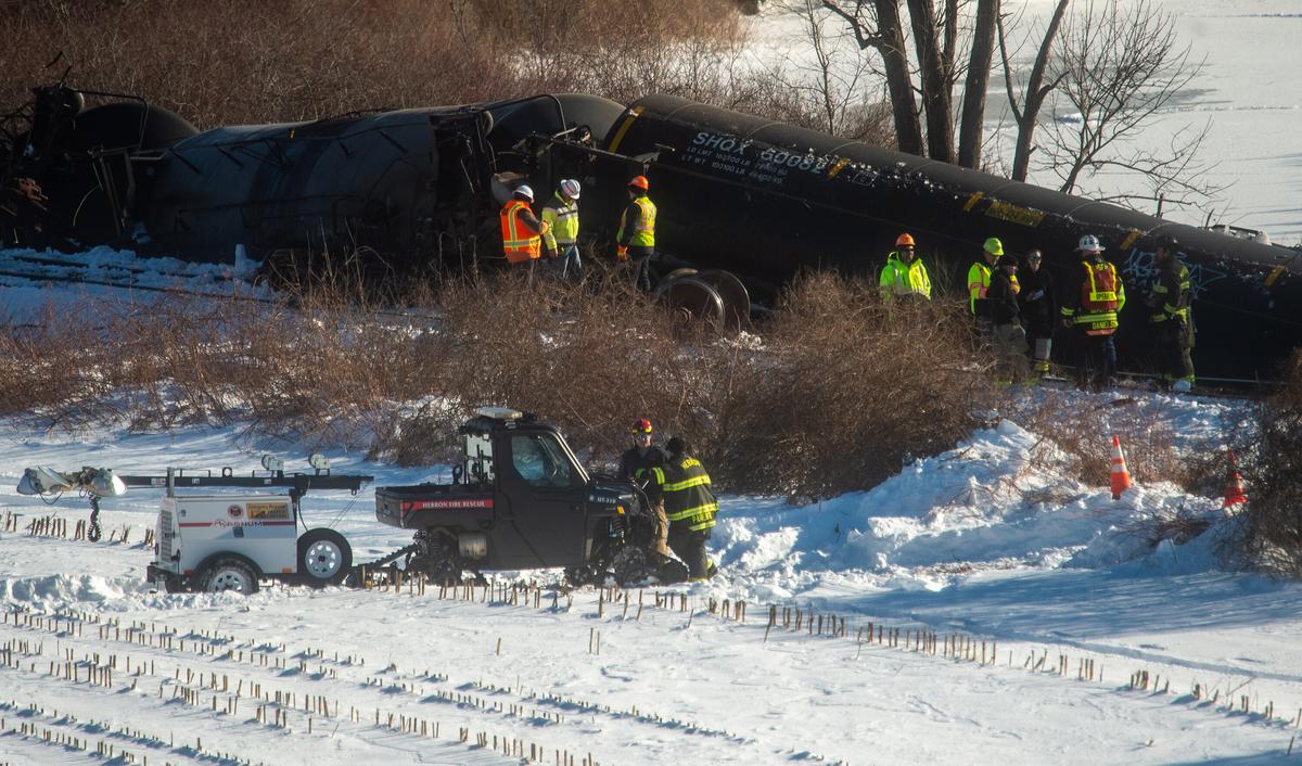 Freight Train Derails in Connecticut, Sending Cars Carrying Liquid Propane Into River