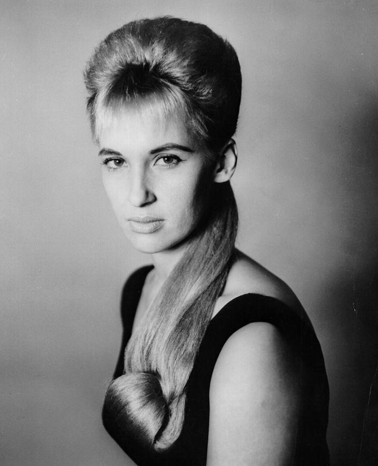 A studio portrait of country musician Tammy Wynette in 1970. (Public Domain)