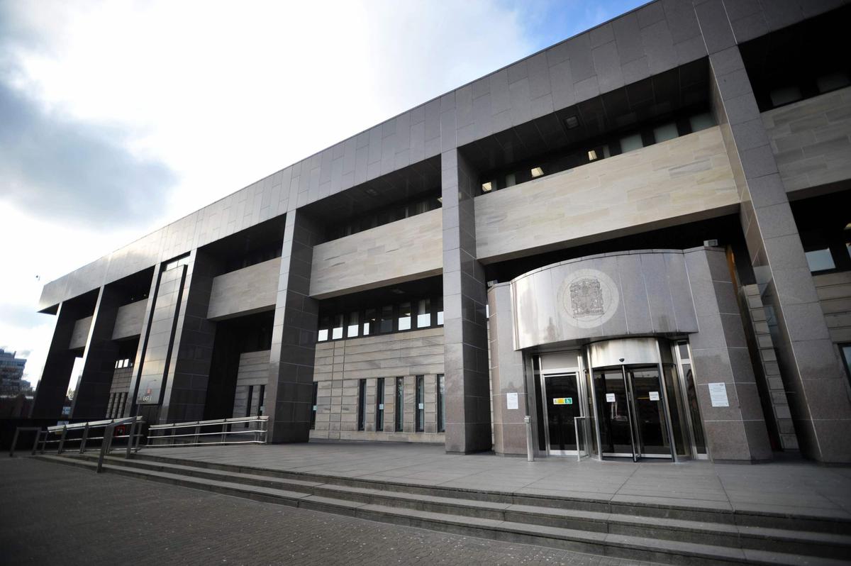 Inquiry Into Death of Man Who ‘Waited 40 Hours for Ambulance’ to Last a Week