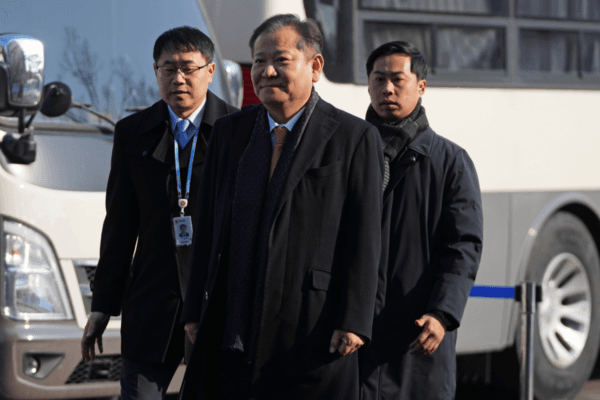 Former South Korean Interior and Safety Minister Lee Sang-min (C) arrives at the Constitutional Court in Seoul, South Korea, on Feb. 11, 2025. (Lee Jin-man/AP Photo)