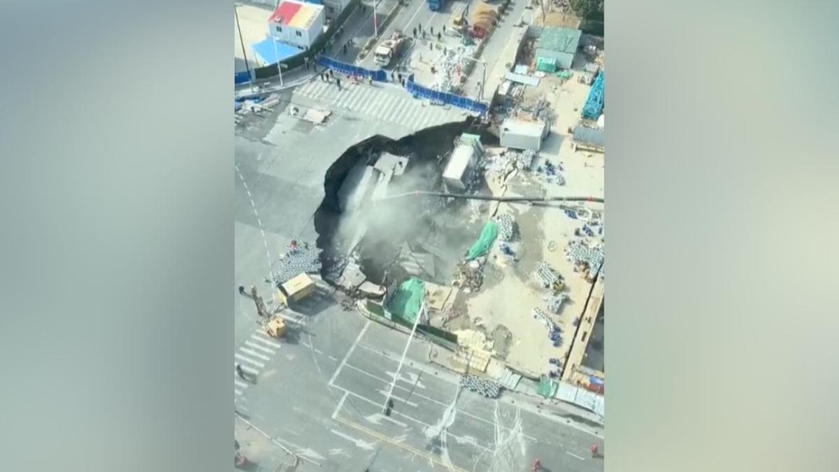 Massive Sinkhole Opens Up on Street in China