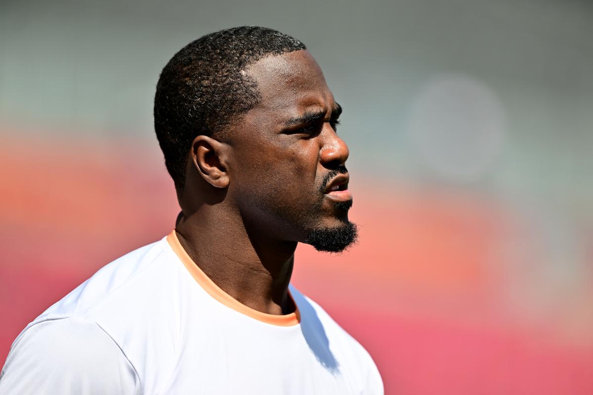 Bucs Legend Lavonte David Still Weighing Playing Another Season