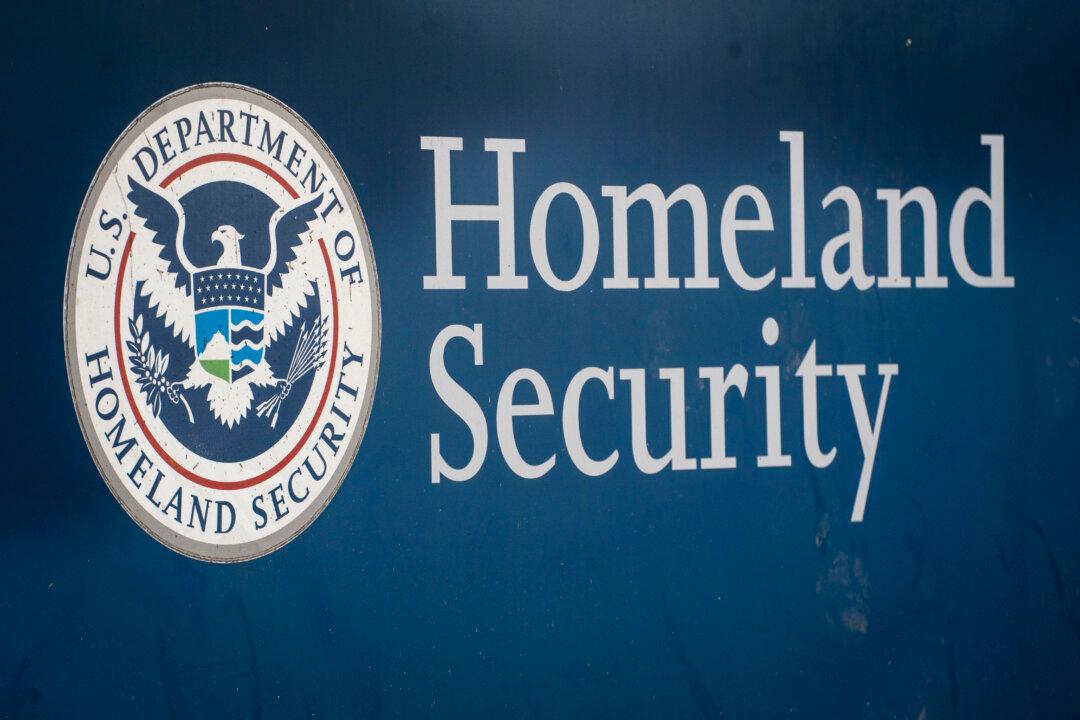Minnesota Pardons Convicted Illegal Immigrant Sex Offender a Week Before His Removal