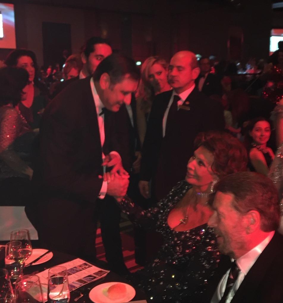 Tony Tardio meets Italian actress Sophia Loren. (Courtesy of Tony Tardio)