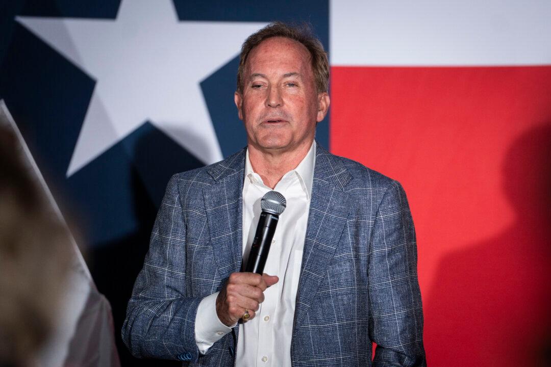 Texas Attorney General Expands H-1B Fraud Investigation