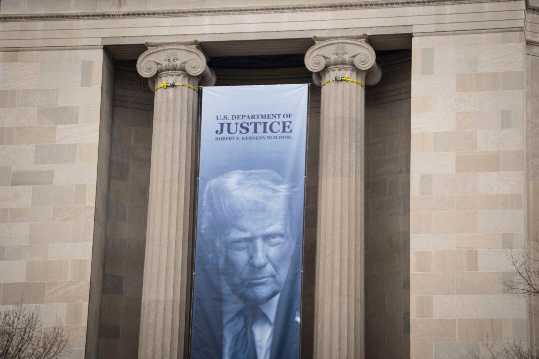 IRS to Drop Tax Claims Against Trump as Part of Settlement