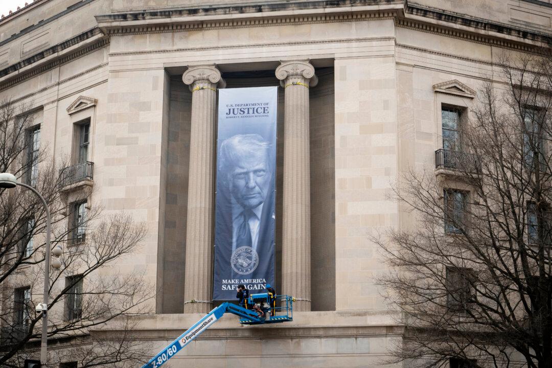 DOJ Urges Supreme Court to Take Up Case That Could Lead to Preelection Vote Roll Cleanups