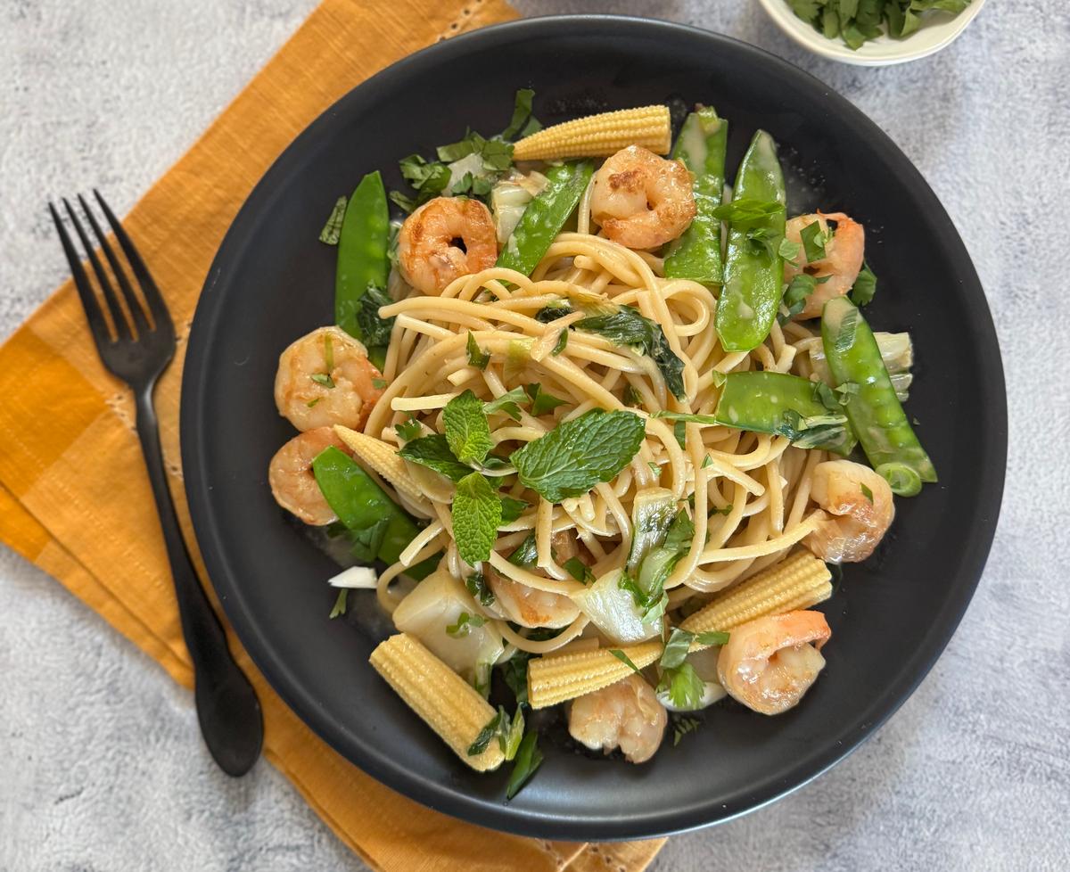 Easy, Garlicky Weeknight Shrimp Should Be in Your Dinner Rotation