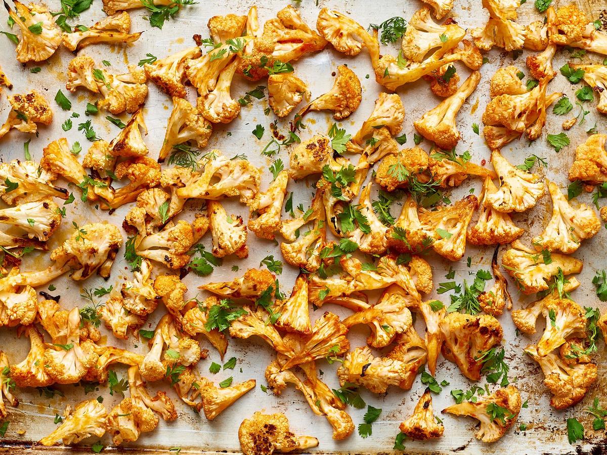 I Eat These Buffalo Cauliflower Bites Straight From the Pan