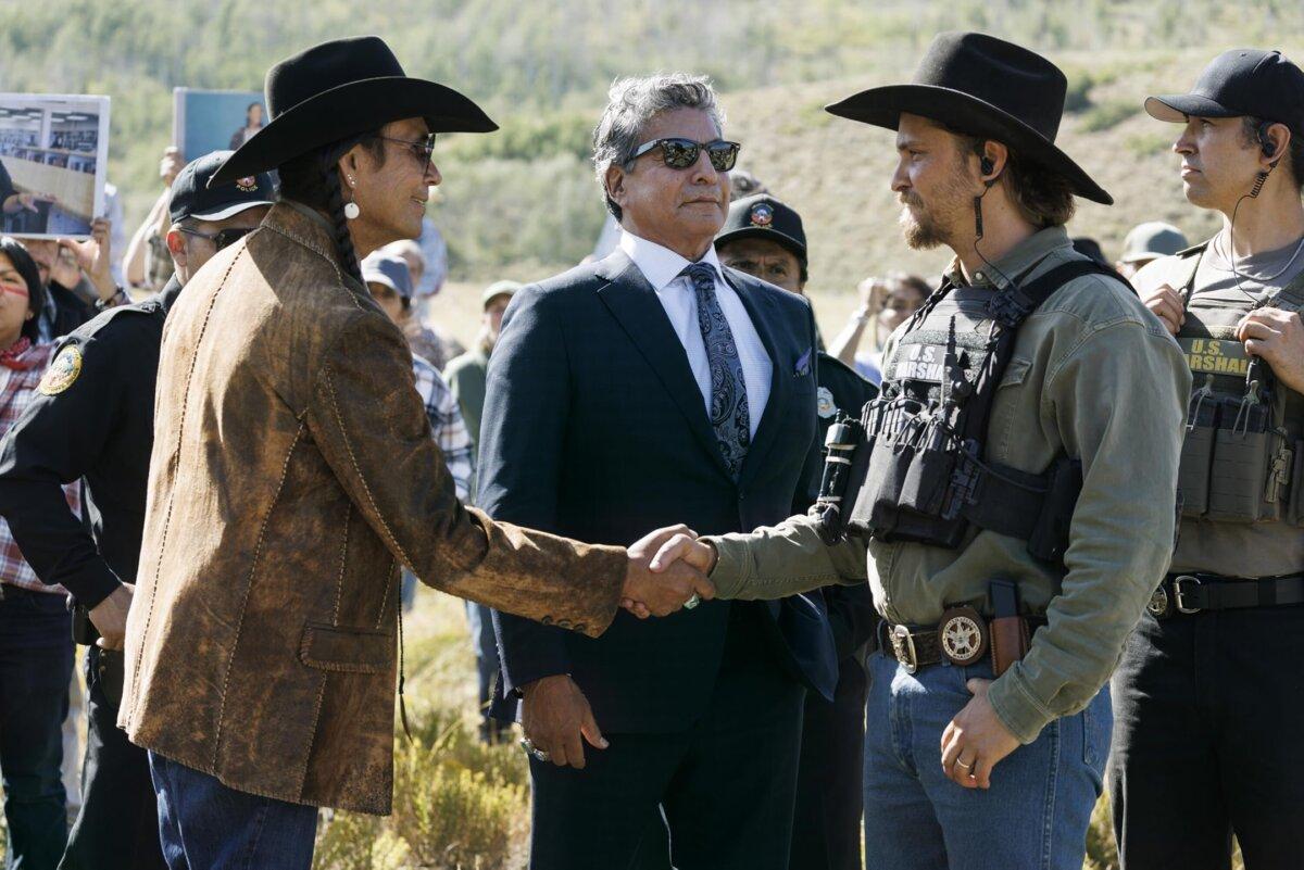 (L–R) Mo (Mo Brings Plenty), Thomas Rainwater (Gil Birmingham), and Kayce Dutton (Luke Grimes), in “Marshals.” (Sonja Flemming/CBS)