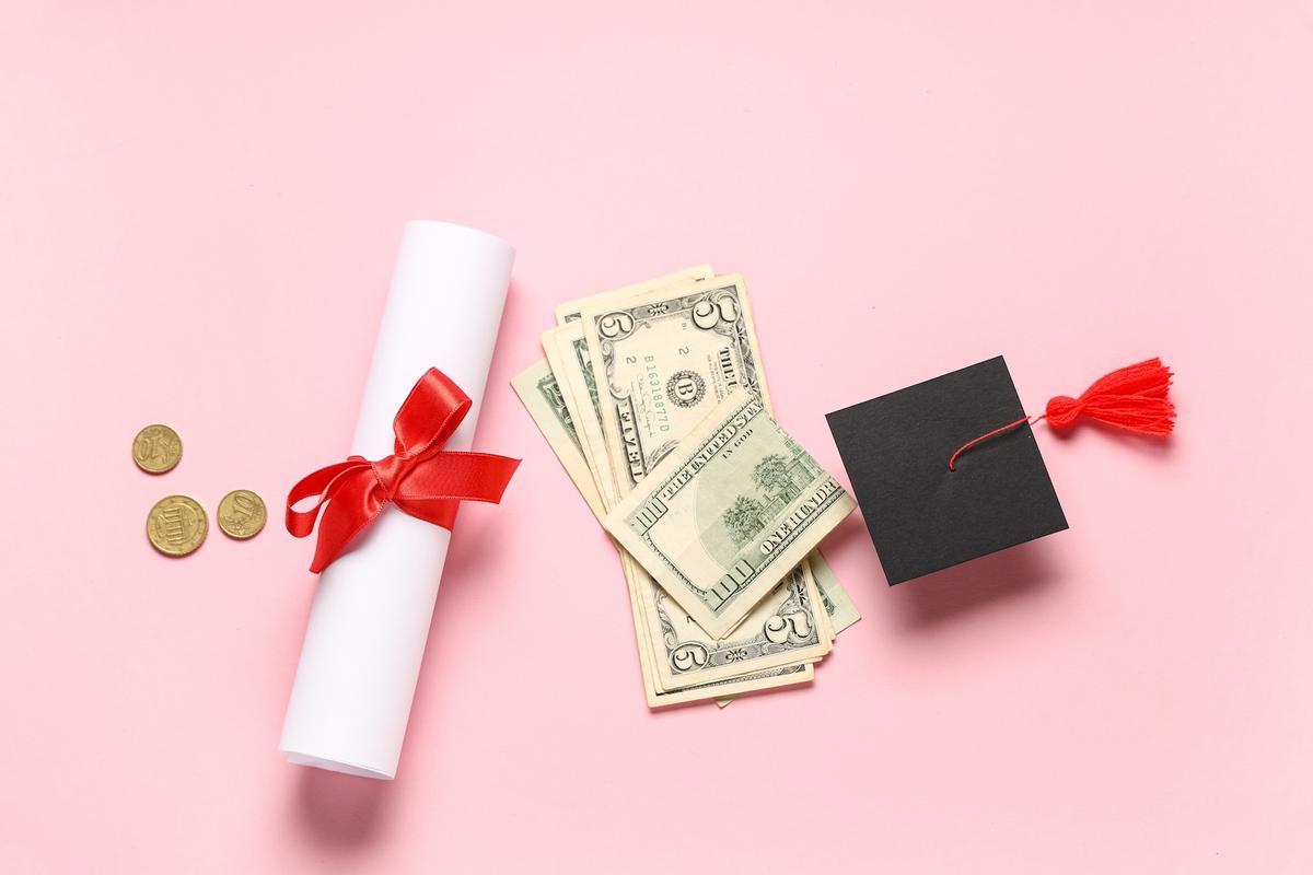 8 Strategies to Graduate College Debt-Free