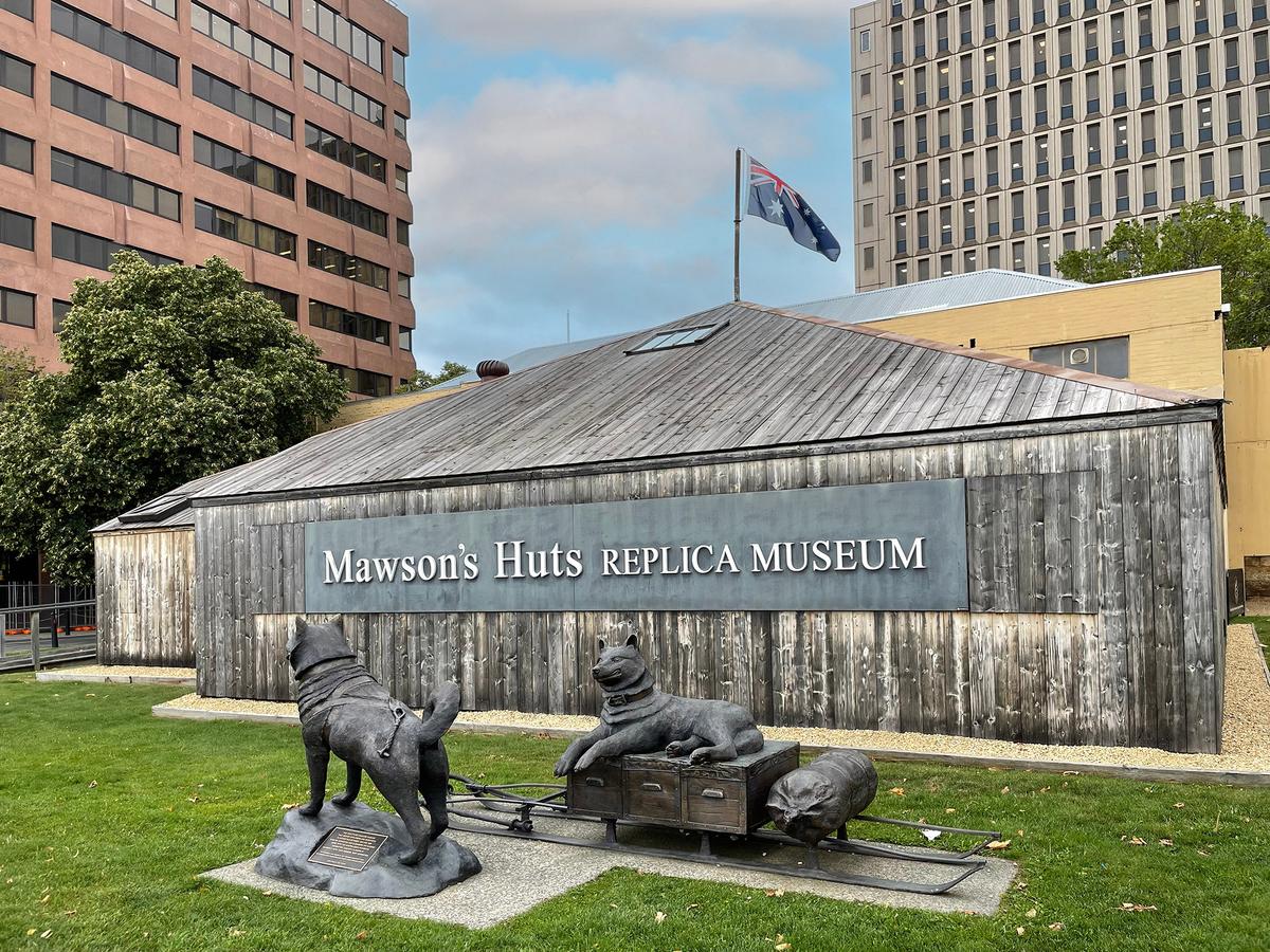 The Mawson's Huts Replica Museum recreates the antarctic base used by explorer Douglas Mawson in the early 1900s. (haireena/Shutterstock)