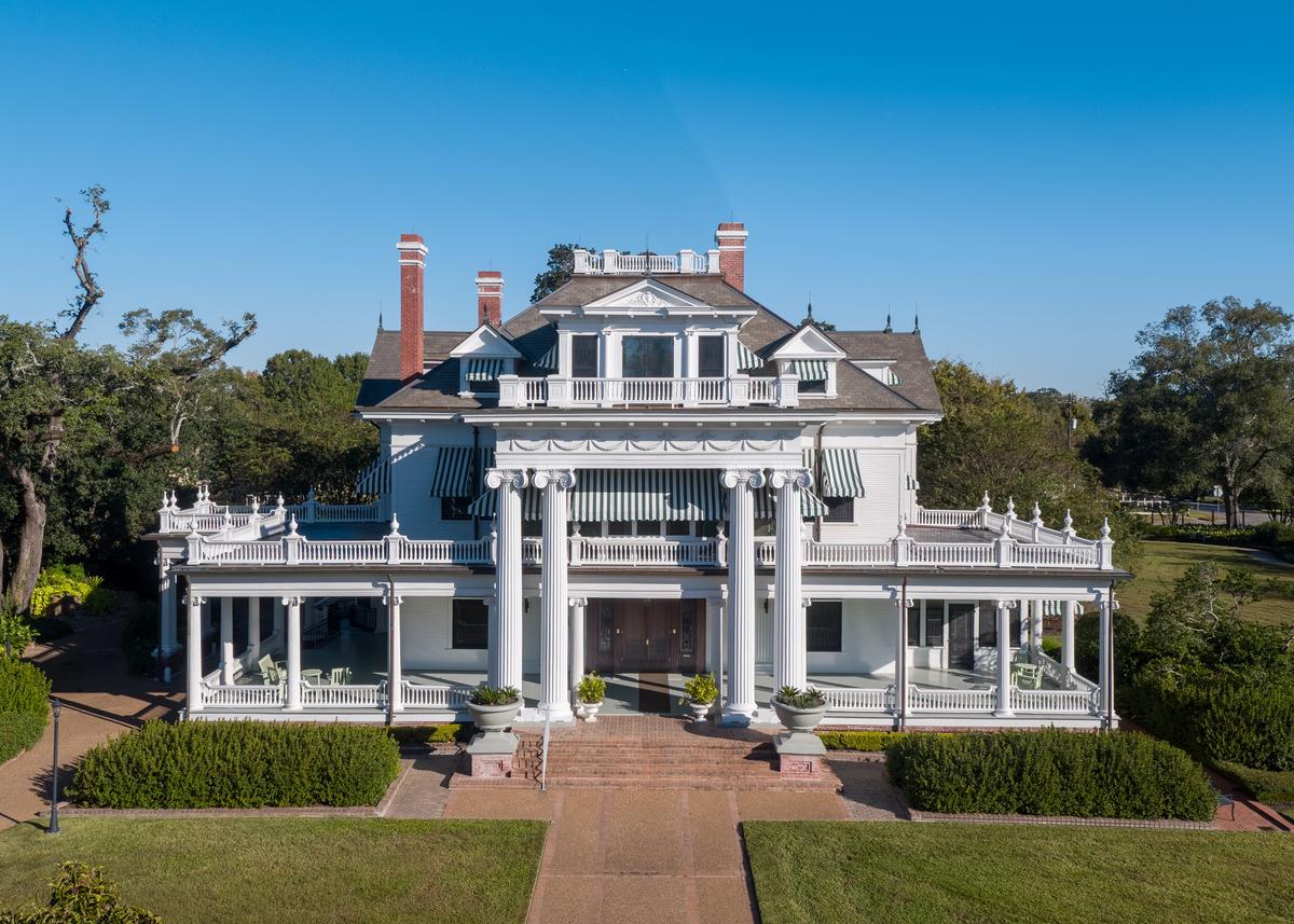 McFaddin–Ward House: Gulf Coast Grand