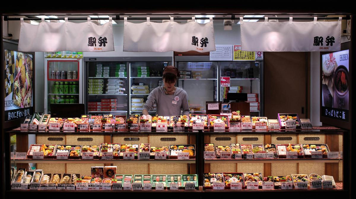 Convenience stores, known as konbini, are widely available throughout Tokyo. They sell ready-to-eat meals, snacks, drinks, and everyday essentials. (Kassandre Pedro/Pexels)