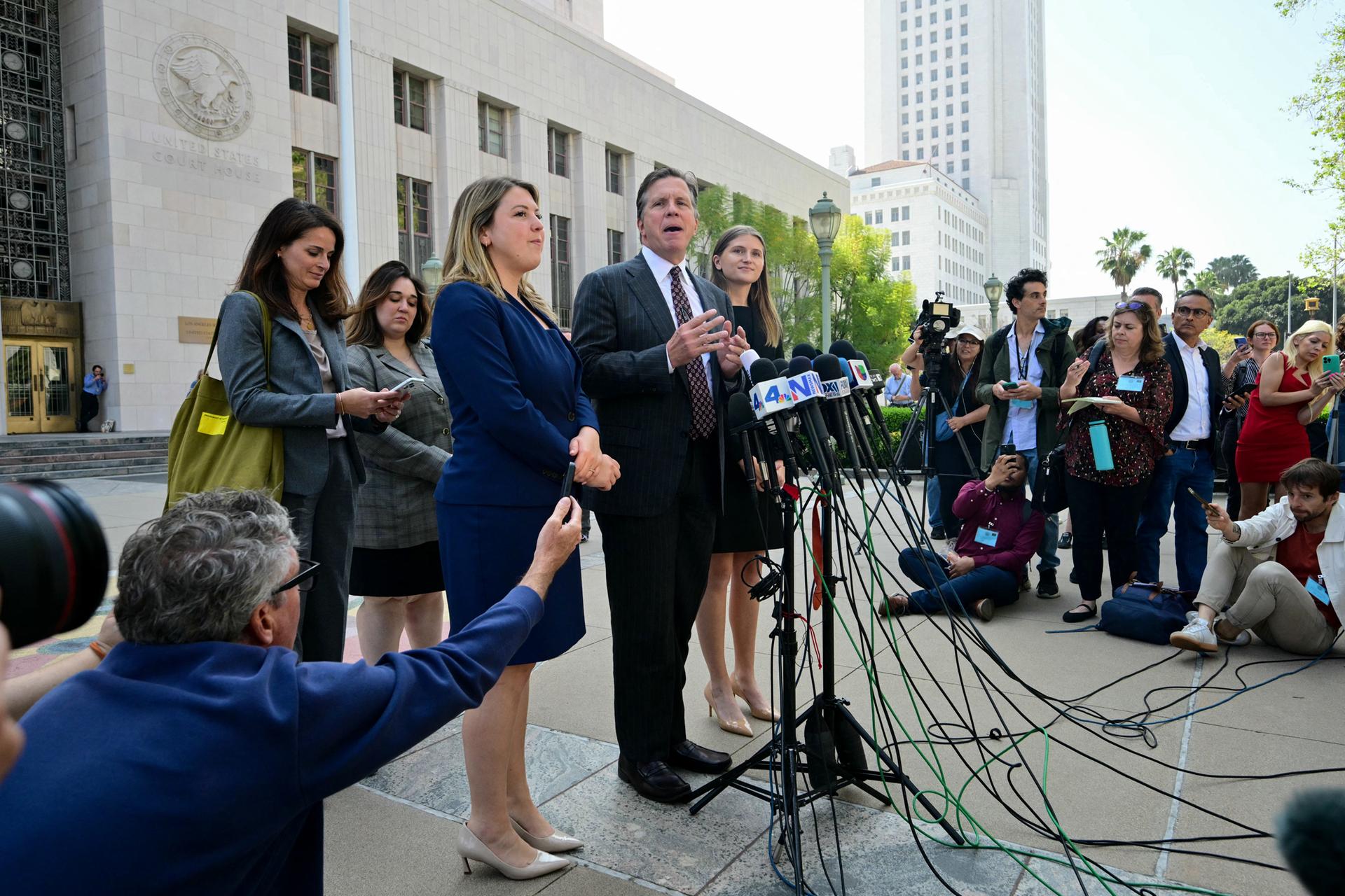 Как решения по делам, связанным с социальными сетями, могут перевернуть технологическую индустрию