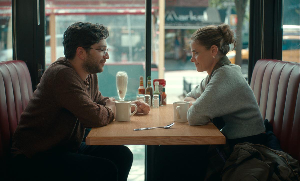 ‘Fantasy Life’: Amanda Peet Delivers the Goods in a Career-Defining Role