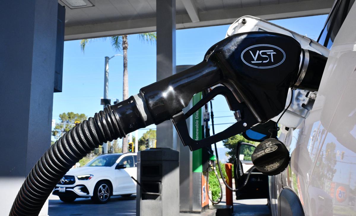 Schumer Calls on Trump to Release Oil Reserves as Iran War Sends Prices Surging