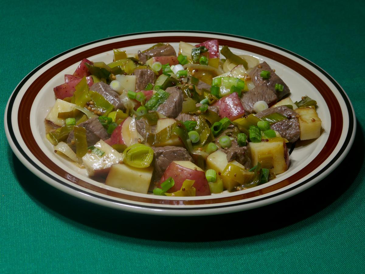 Quick Beer Sauced Steak and Potatoes