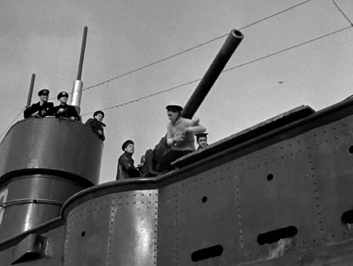 The crew of “U-Boat 29.” (London Films Productions)