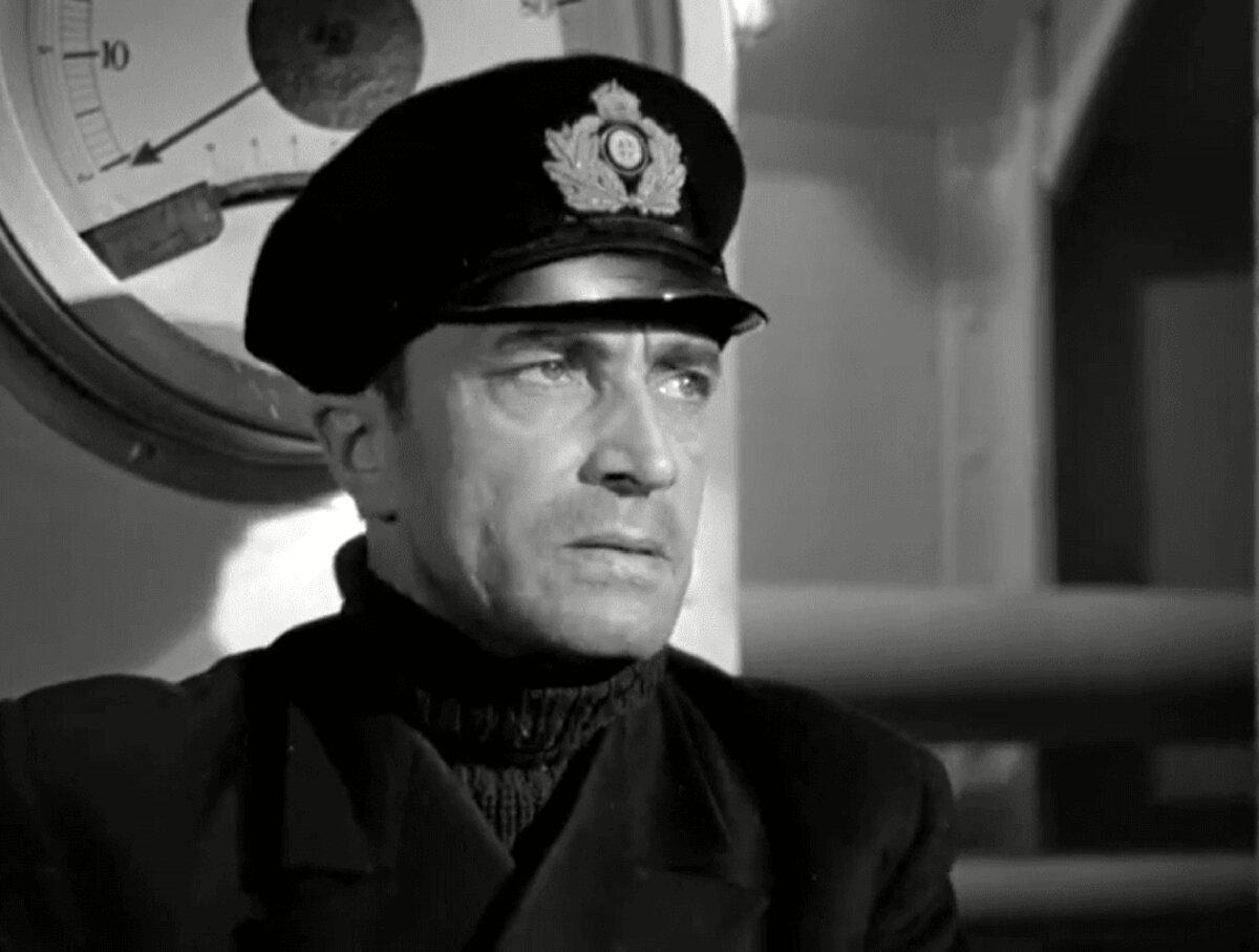 Capt. Ernst Hardt (Conrad Veidt), in “U-Boat 29.” (London Films Productions)