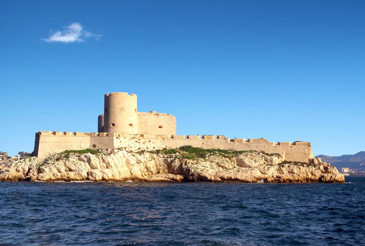 The fortress walls of the Château d’If were constructed between 1524 and 1531. Each spans roughly 92 feet and rises above the surrounding cliffs. Built to prevent escape, they were reinforced by the strong Mediterranean currents, which provided an additional natural barrier. (Lamax/Shutterstock)
