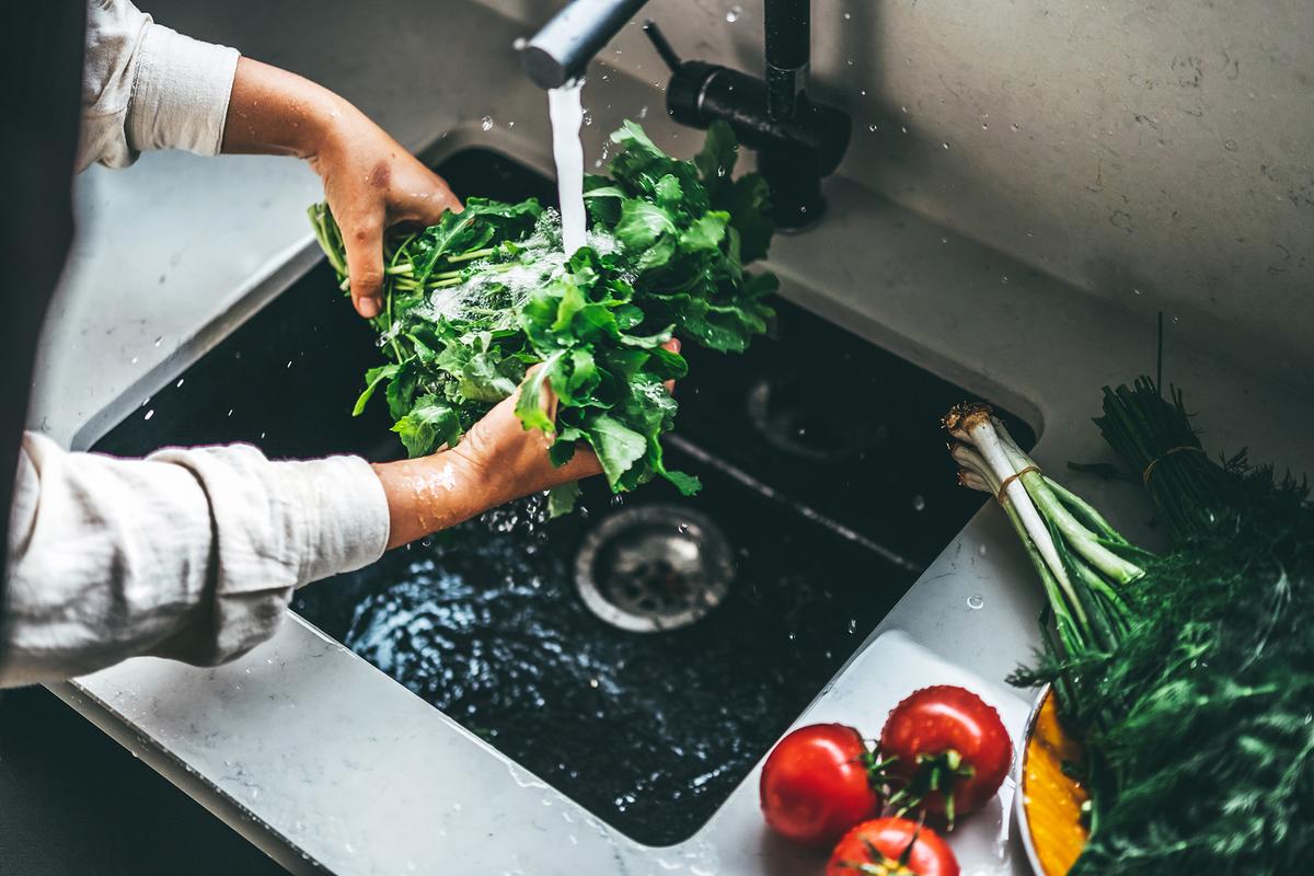 Leafy greens are among the earliest crops to appear in spring, due to their tolerance for cooler temperatures. (Yana Iskayeva/Getty Images)