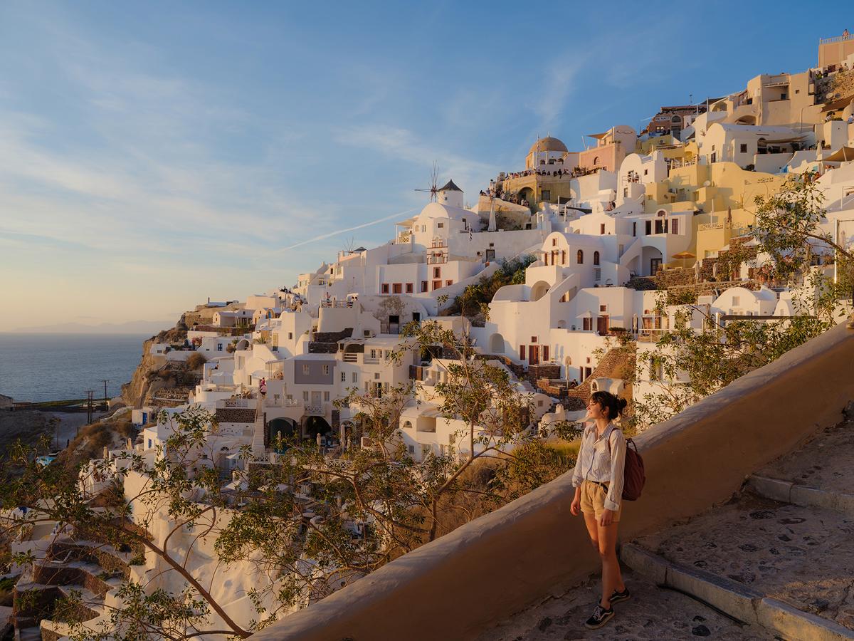 Where to Wander: How to Explore Safely While Traveling