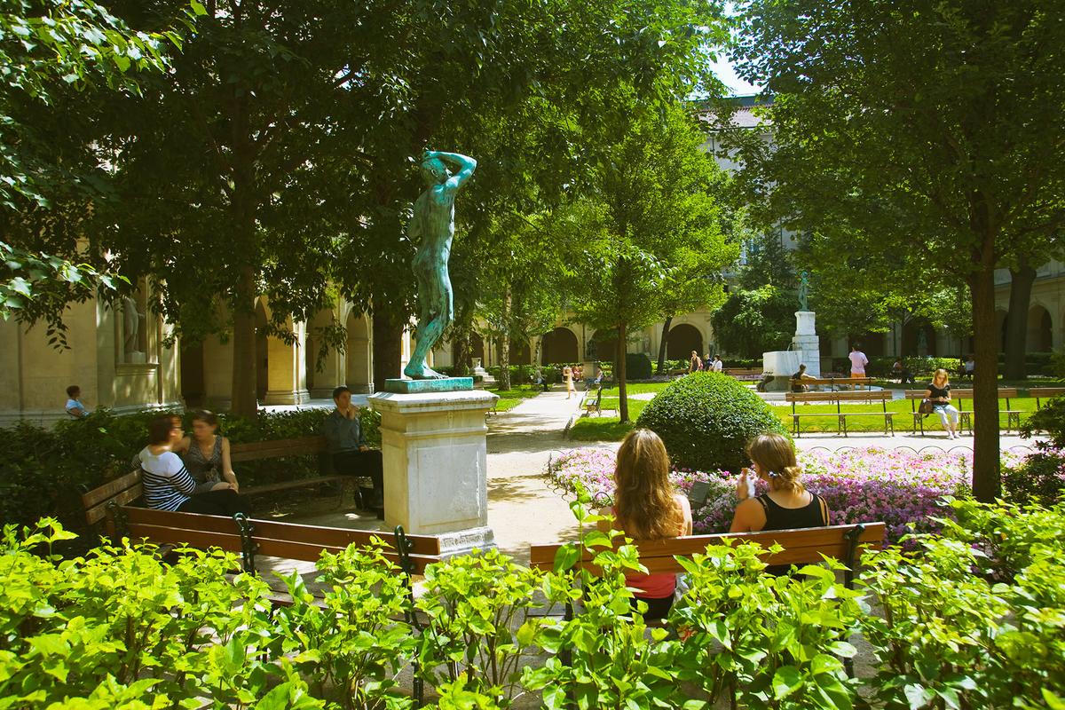 The Museum of Fine Arts features a courtyard garden within its complex. (Maremagnum/Getty Images)