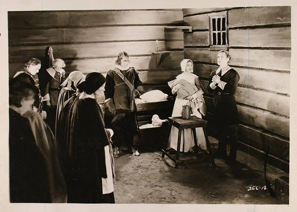 Hester Prynne (Lillian Gish) and the Reverend Arthur Dimmesdale (Lars Hanson), in the 1926 production of “The Scarlett Letter.” (Metro-Goldwyn-Mayer)