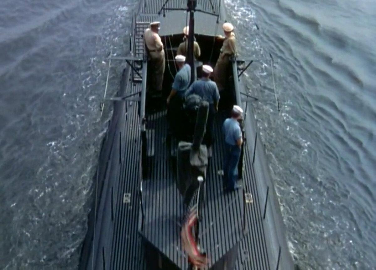 Aboard a WWII sub, in “Crash Dive." (20th Century-Fox)
