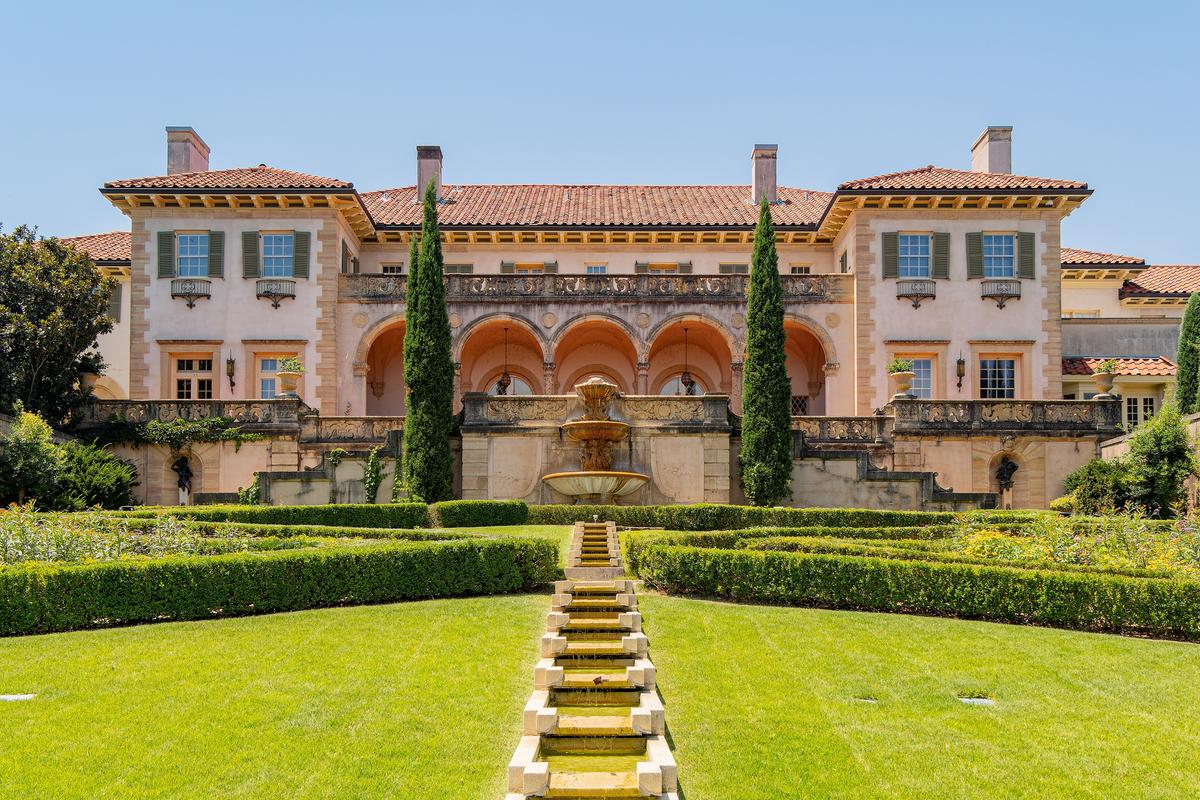 Philbrook: Italianate-Style Villa