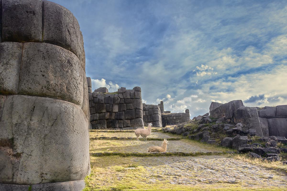 Fifteenth-century citadel-temple complex Sacsayhuamán, built on a rocky promontory above Cusco, Peru. (Maria Coulson)