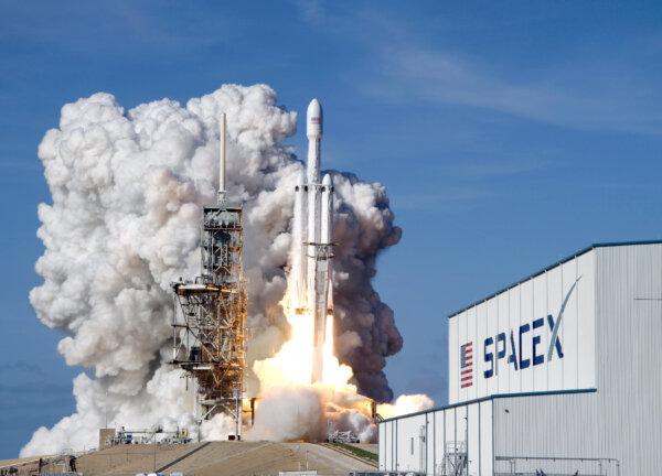 LIVE NOW: Industry Experts Discuss SpaceX IPO