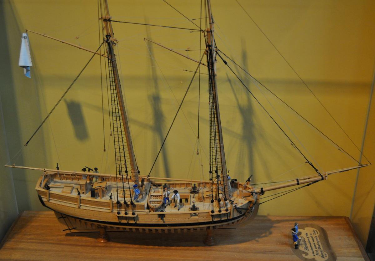 A model of the USS Hannah, which owner and captain John Glover named after his wife. (<a href="https://commons.wikimedia.org/w/index.php?title=User:Sturmvogel_66&action=edit&redlink=1">sturmvogel 66</a>/<a href="https://creativecommons.org/licenses/by-sa/3.0/deed.en">CC BY-SA 3.0</a>)