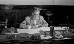 Tune in Today: Shostakovich’s Joyful ‘Festive Overture’