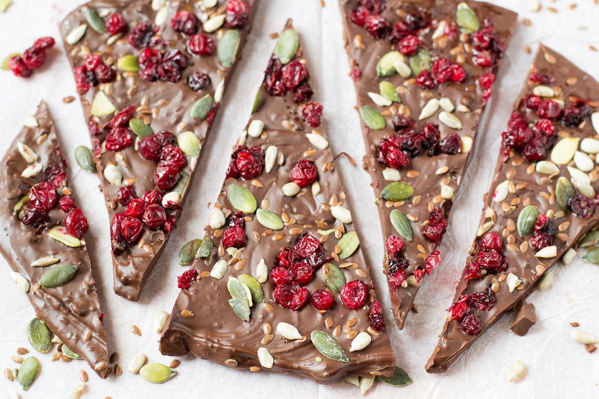 Chocolate Superfood Bark: Dessert That Is Good for You