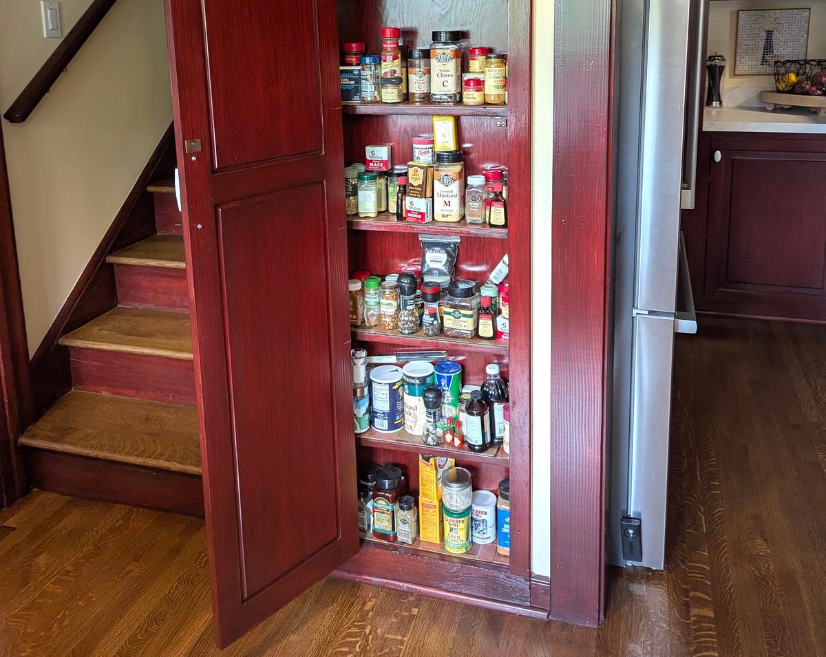 Ask the Builder: A Unique Solution for Spice Storage