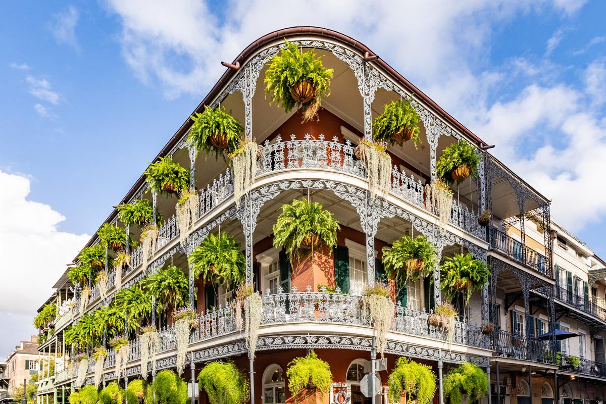 A view of the French Quarter in New Orleans where Eugene Warburg worked on his neoclassic sculptures. (travelview/Shutterstock)
