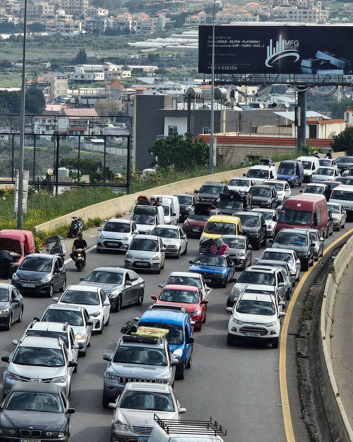 Day in Photos: Displaced Lebanese Return Home, Machado Receives Golden Key, and Prisoners Released