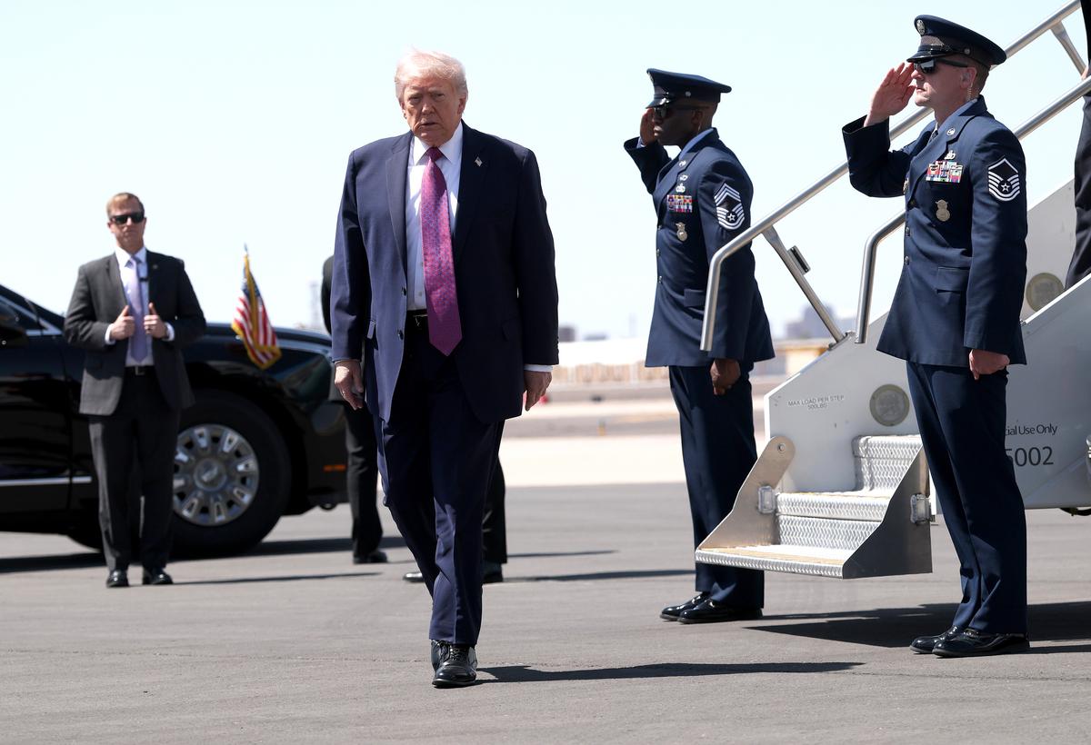 Trump Says US-Iran Talks to Continue Over Weekend, Hints at ‘Good News’