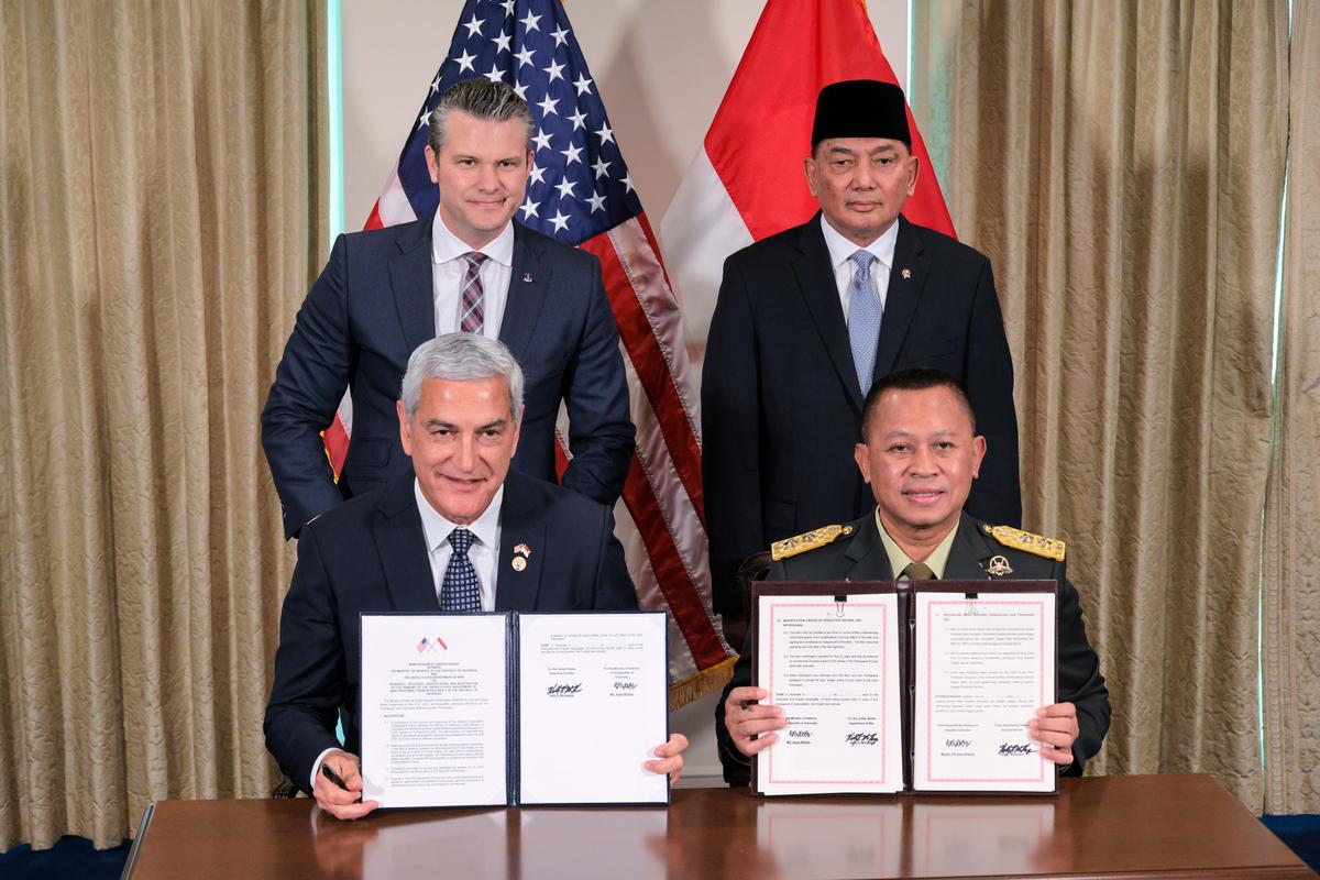 Indonesia Defense Minister Says No Deal Reached on US Military Access to Airspace