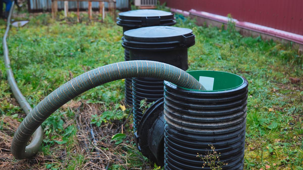 Septic tanks need to be regularly pumped by professionals to prevent system overload. (WorldStockStudio/Shutterstock)