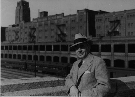 Otto Kuhler, circa 1935, at a Chicago station. (<a href="https://commons.wikimedia.org/wiki/User:Lesseps">Lesseps</a>/<a href="https://creativecommons.org/licenses/by-sa/3.0/">CC BY-SA 3.0</a>)