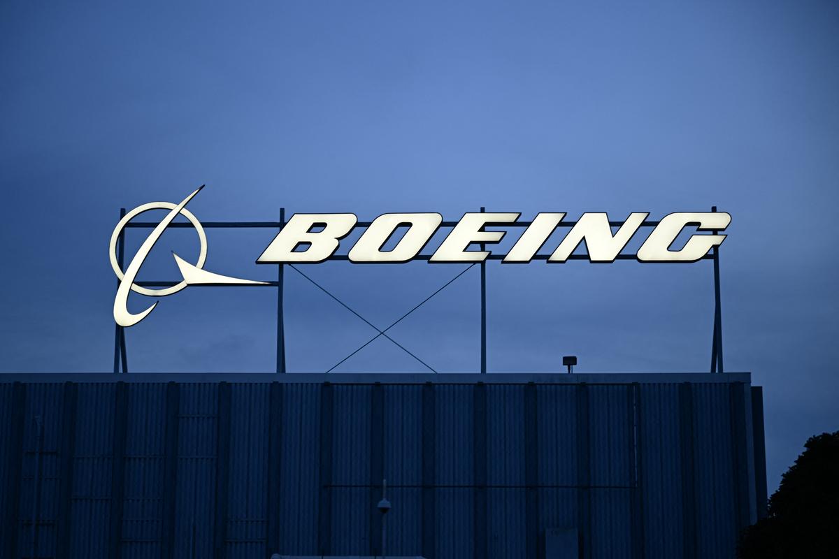 Boeing Turnaround Gathers Steam as Net Loss Narrows Sharply in 1st Quarter