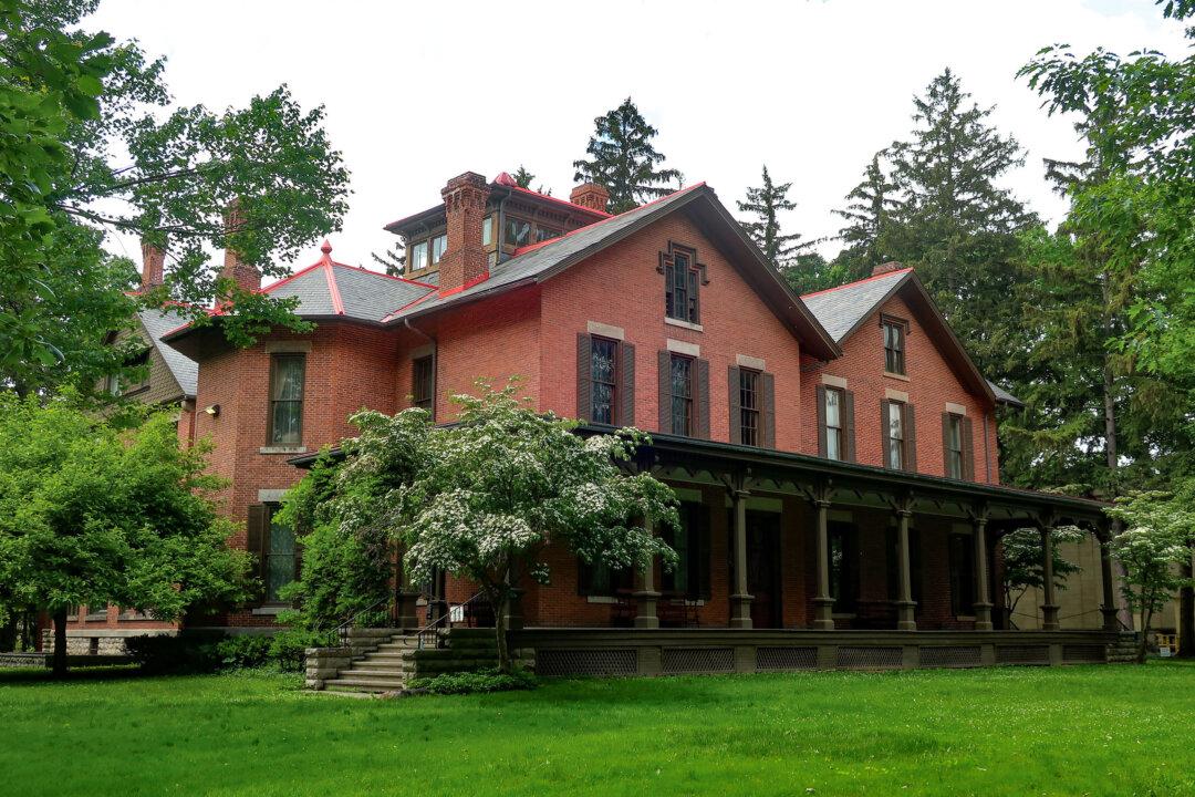 Hayes Home: Victorian on Display
