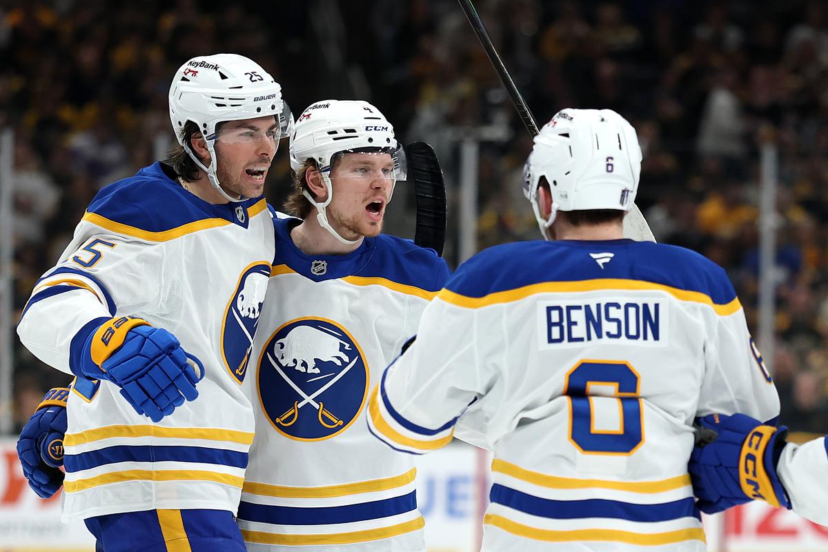 Sabres Topple Bruins 3–1 in Game 3, Score Three Unanswered Goals in Third Period
