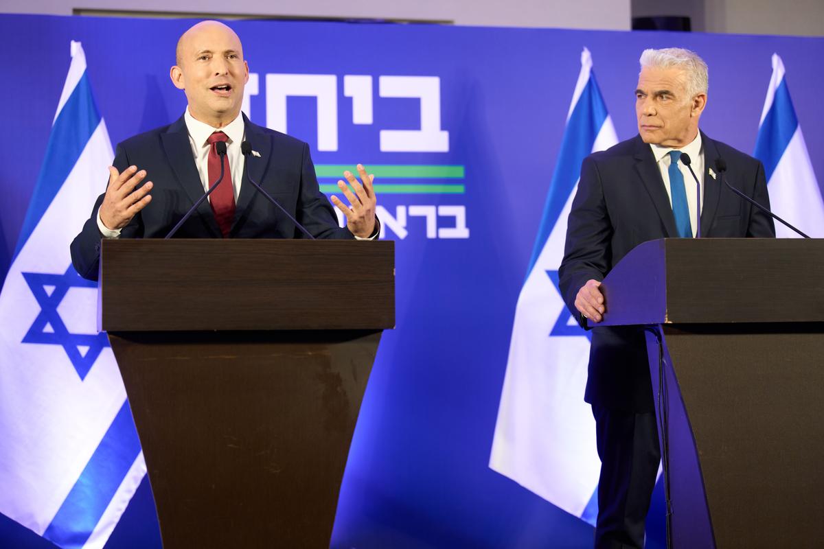 Former Israeli Prime Ministers Join Forces in Challenge to Netanyahu