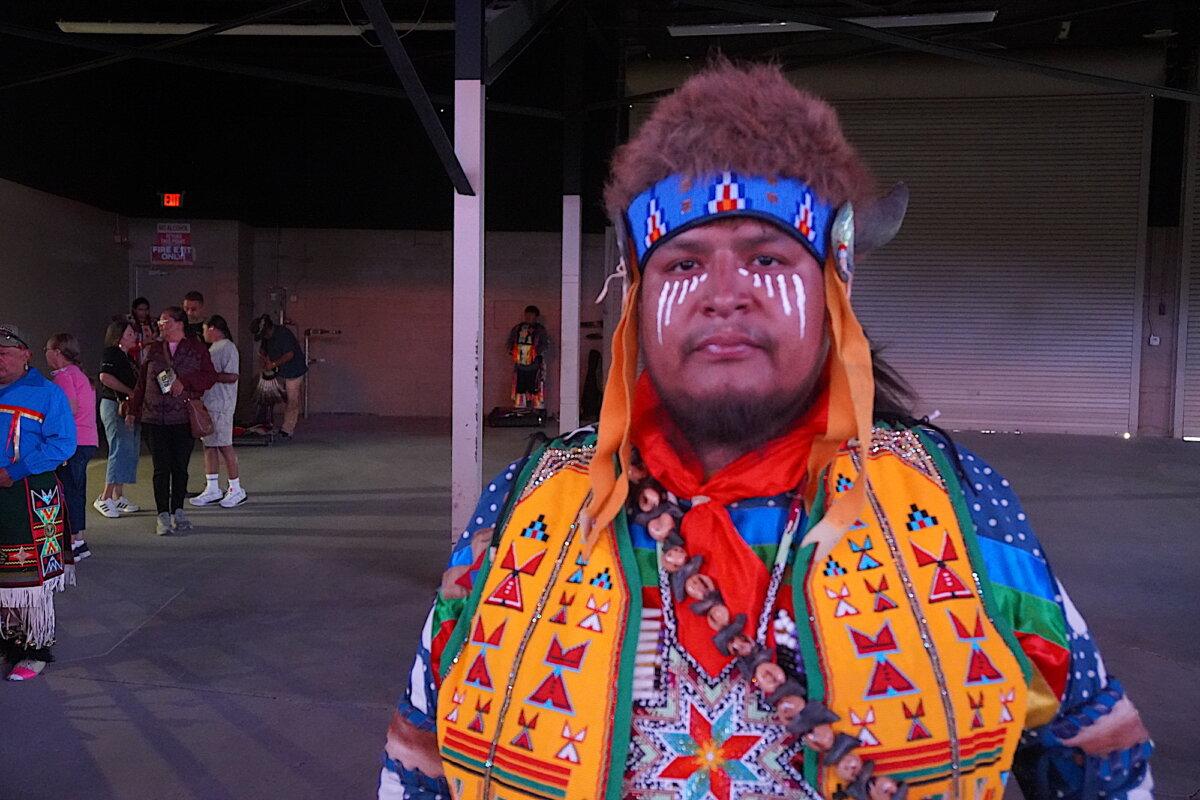 Ian Tacan of the Sioux Valley Dakota Nation in Manitoba, Canada, prepares to join festivities during the final Gathering of Nations powwow in Albuquerque, N.M., on April 24, 2026. (Allan Stein/The Epoch Times)