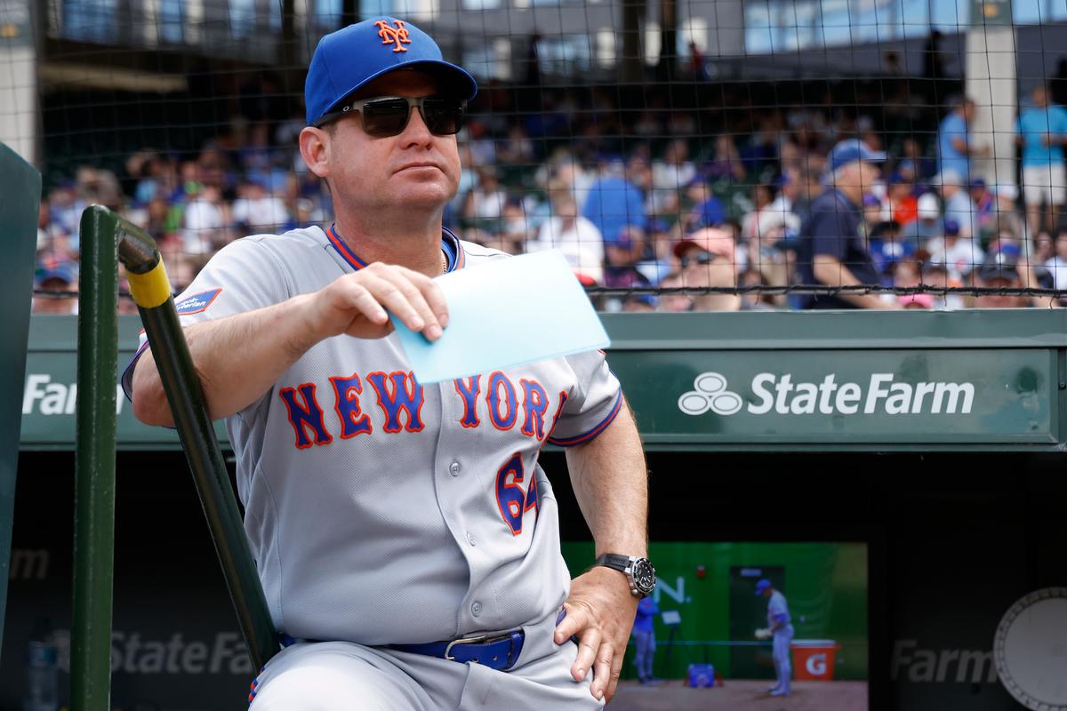 Manager Carlos Mendoza of the New York Mets looks on prior to the game against the Chicago Cubs at Wrigley Field in Chicago on April 17, 2026. (Michael Reaves/Getty Images)