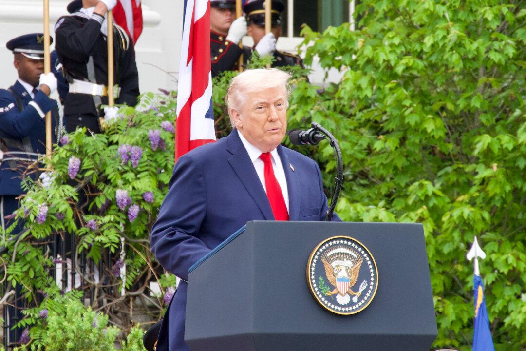 Trump: Iran Has to ‘Cry Uncle’ to End Blockade; House Approves ICE, CBP Funding and Spy Powers Bill | NTD Good Morning (April 30)